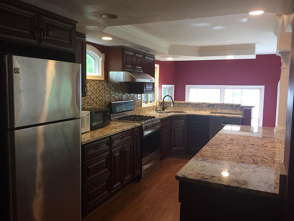 1st image of 2334 Great Falls St