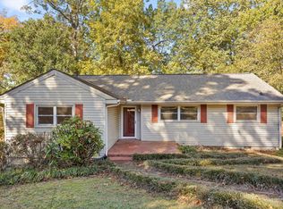 561 W Shadowlawn Dr, Chattanooga, TN 37404