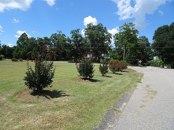 Lot - side along 5th St