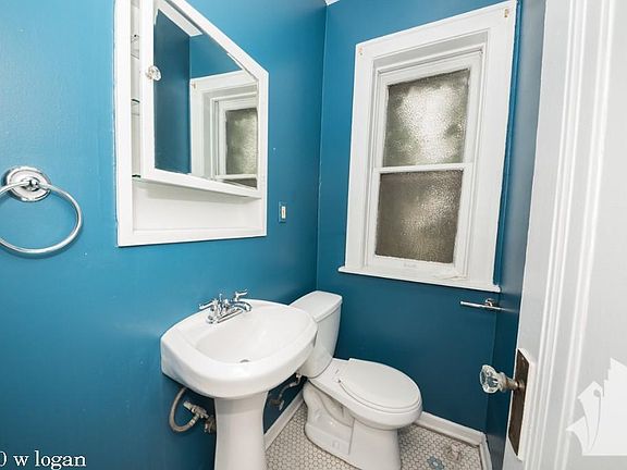 2nd image of 2740 W Logan Blvd #421