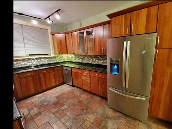 4th image of 7370 S South Shore Dr #2E