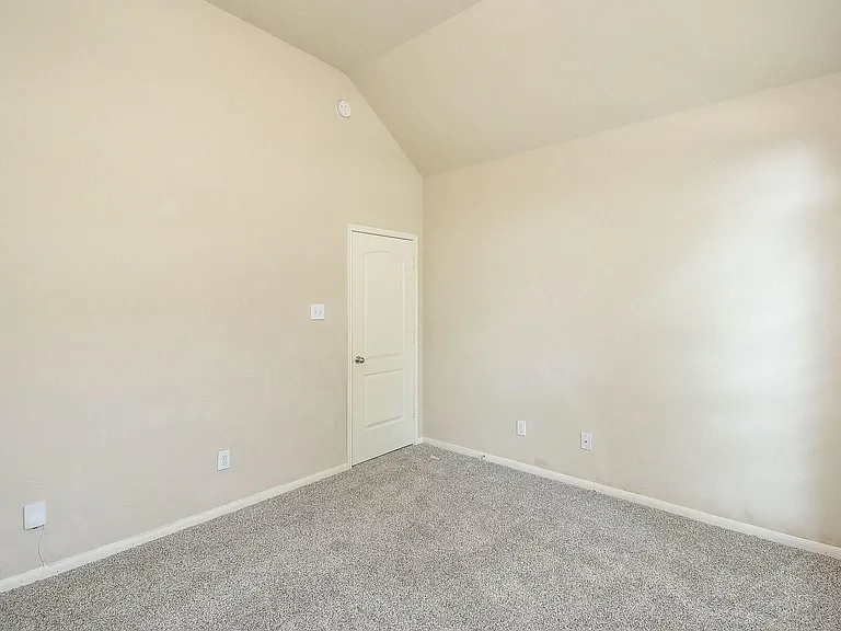 4215 Mill Oaks Dr — Photo 18