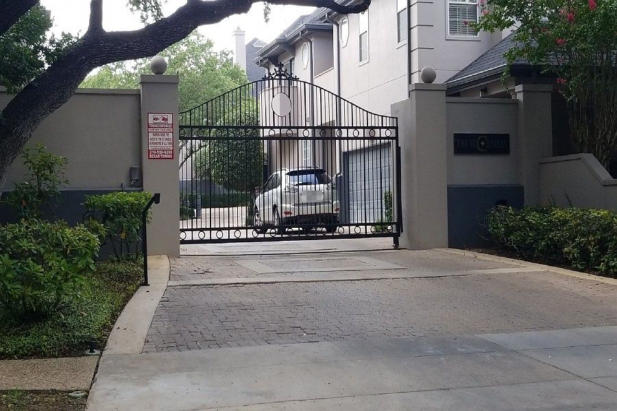 2nd image of 16 S Rue Charles