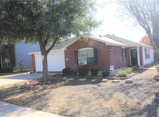 2211 Canvas Back Dr, Taylor, TX 76574