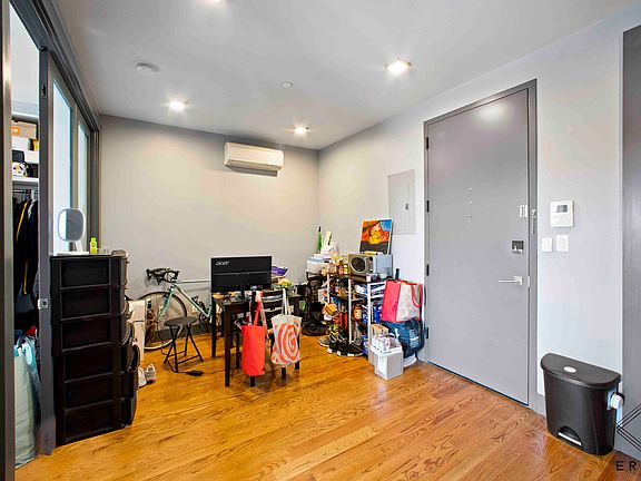 5th image of 1764 Union St #5C