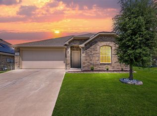 8405 Grand Oak Rd, Fort Worth, TX 76123