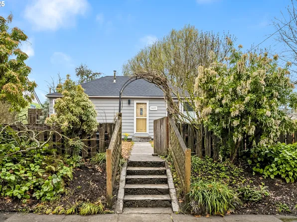 9437 N Portsmouth Ave, Portland, OR 97203