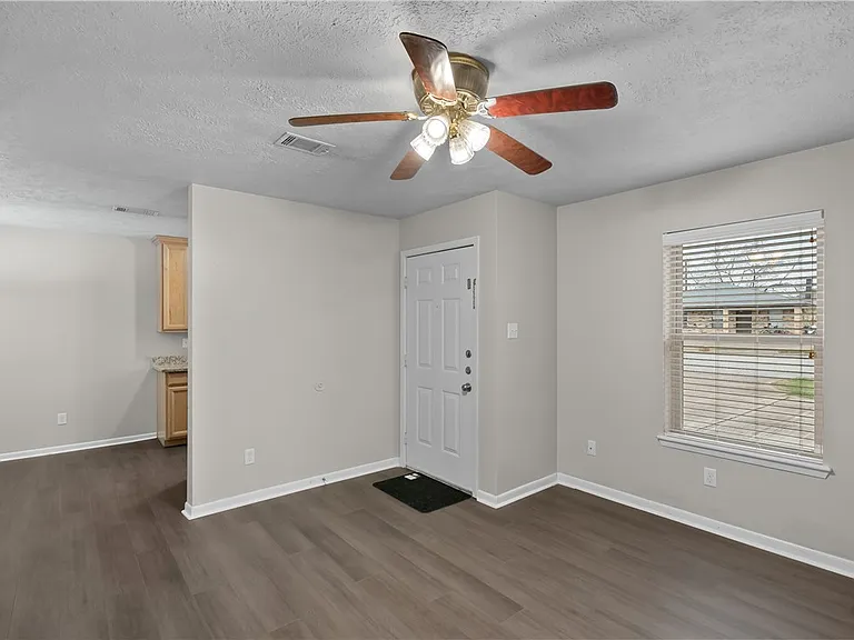 714 San Benito Dr — Photo 6