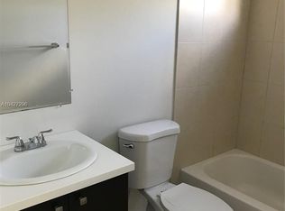 914 SW 31st Ave #306, Miami, FL 33135