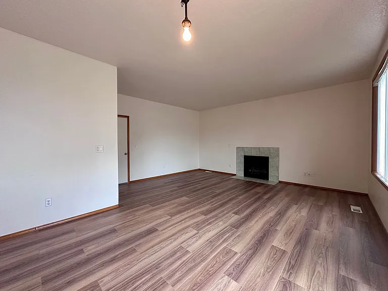 3437 SW 2nd St — Photo 17