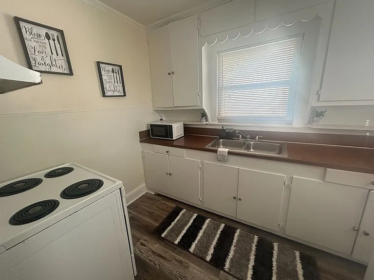 393 Kerr St NW — Photo 10