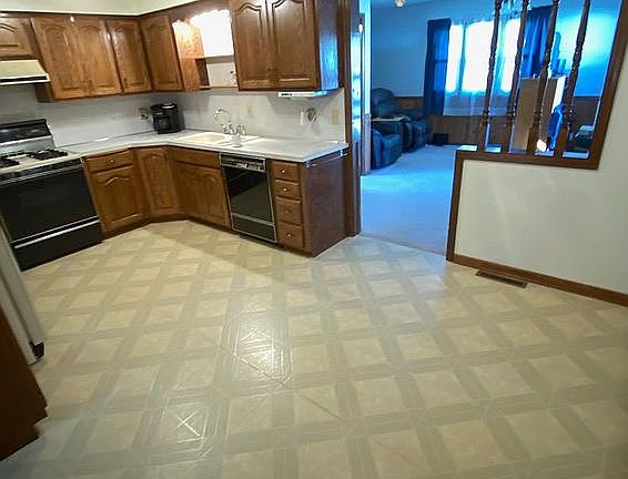 5th image of 708 Dublin Dr