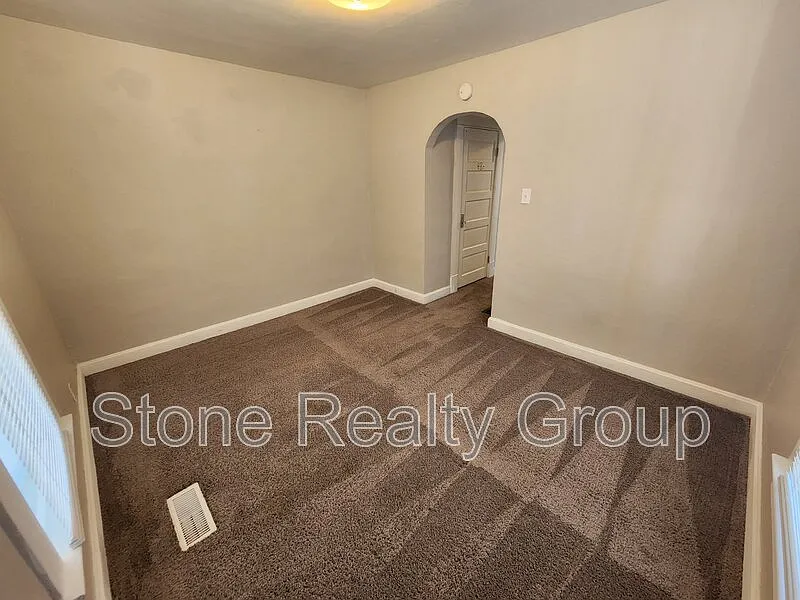 1 bed, 1.0 bath, $850 — Photo 3