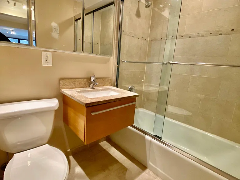 1155 Warburton Ave #12G — Photo 7
