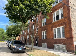 1215 N Washtenaw Ave #1S, Chicago, IL 60622