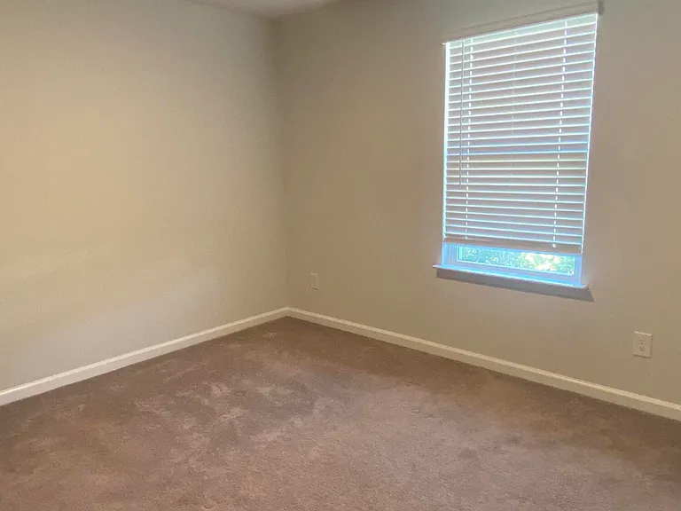 413 High Ridge Ct — Photo 20