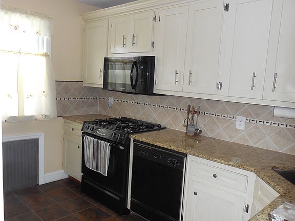 4th image of 13740 233rd St
