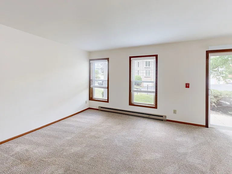 High Point Commons Apartments — Photo 104
