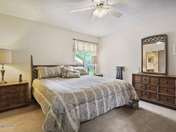 5th image of 680 Oahu Ct