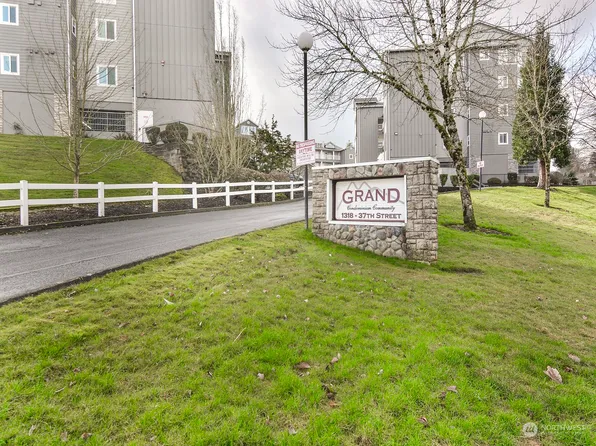 1318 37th Street #1306, Everett, WA 98201
