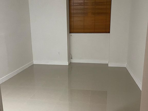 2nd image of 10525 SW 112th Ave APT 115