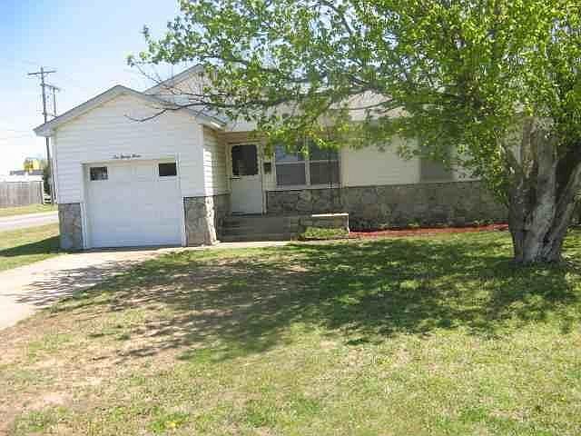 1st image of 1023 N McKinley Ave