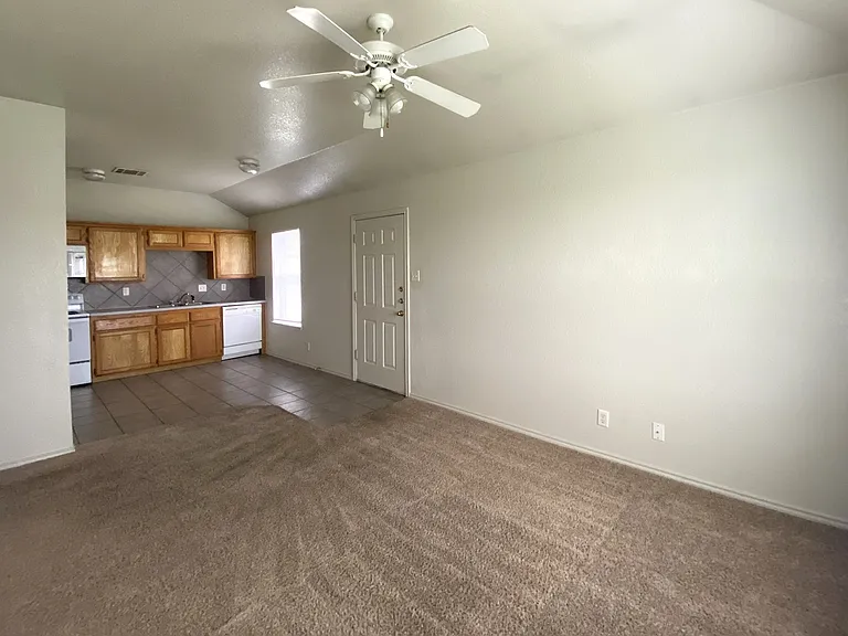 3709 Littleleaf Dr #B — Photo 6