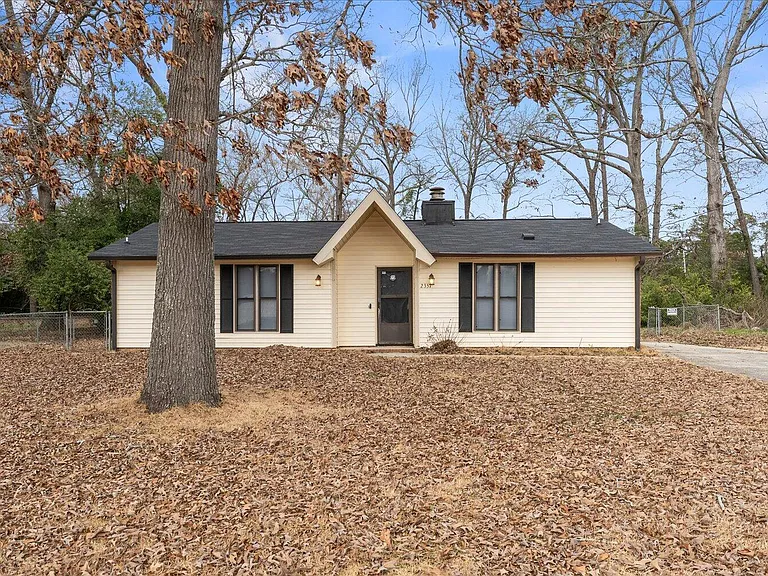 2357 Basswood Dr — Photo 1