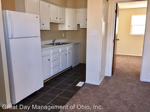3rd image of 322 Kenbrook Dr APT 7
