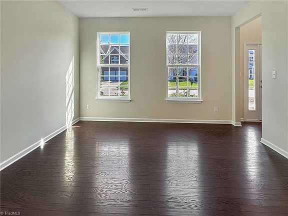 3rd image of 4423 Saddlewood Club Dr