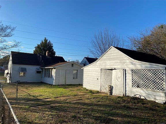 4th image of 602 N Maryland St