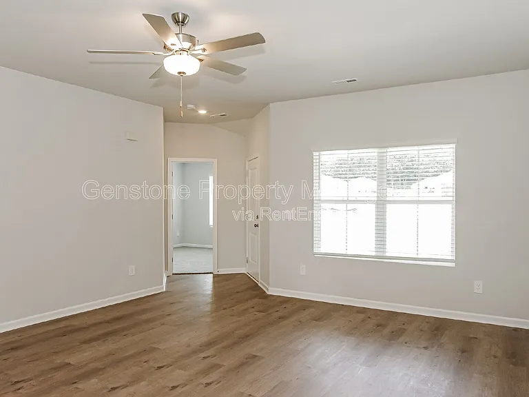 306 Spanish Moss Ct — Photo 4