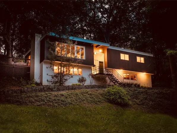 83 Lefurgy Avenue, Dobbs Ferry, NY 10522