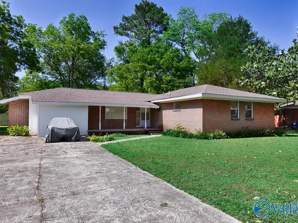 2702 Norton Ave NW, Huntsville, AL 35810