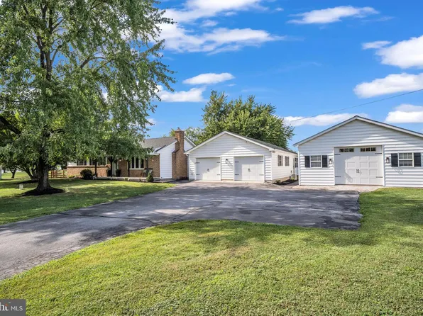 2825 Chambersburg Rd, Biglerville, PA 17307