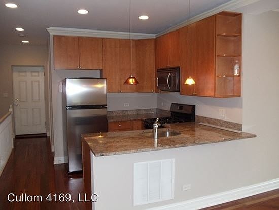 2nd image of 4171 W Cullom Ave APT 1