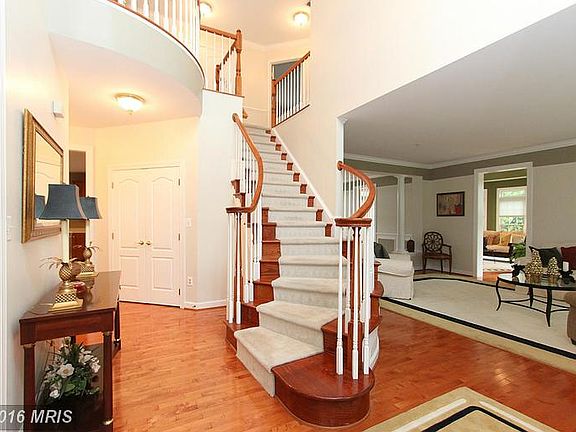 3rd image of 13718 Mount Prospect Dr
