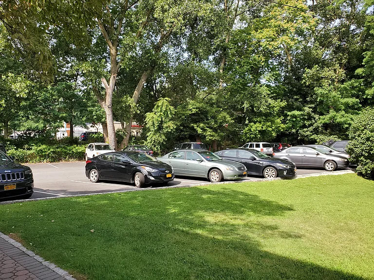 Fulton Park Apartments — Photo 18