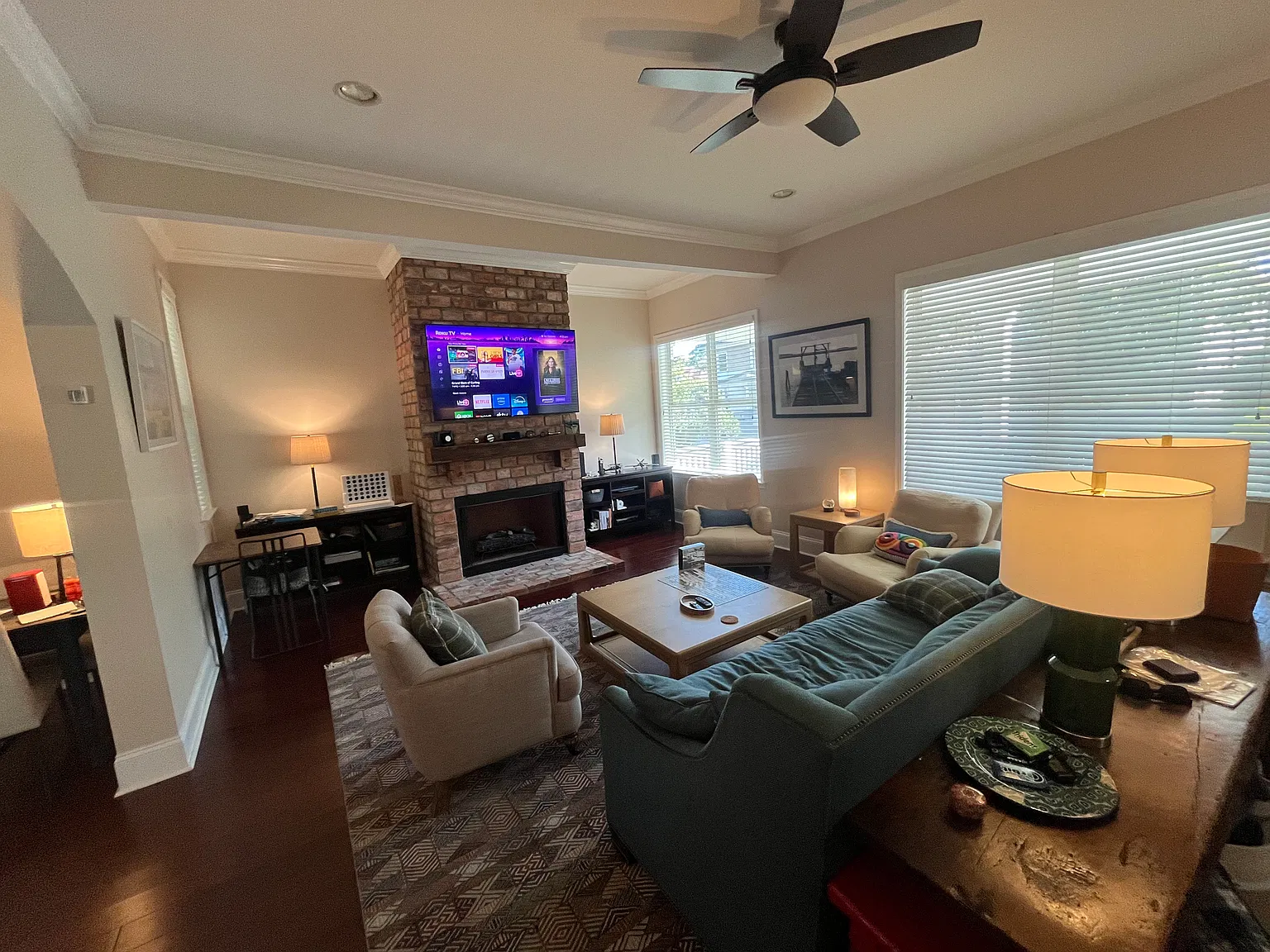 3 bed, 2436 sqft, $4,200 — Photo 4