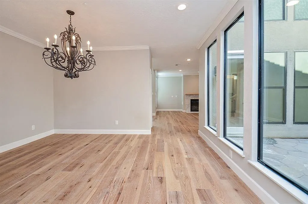 3 bed, 3.5 bath, 2958 sqft, $3,150 — Photo 2