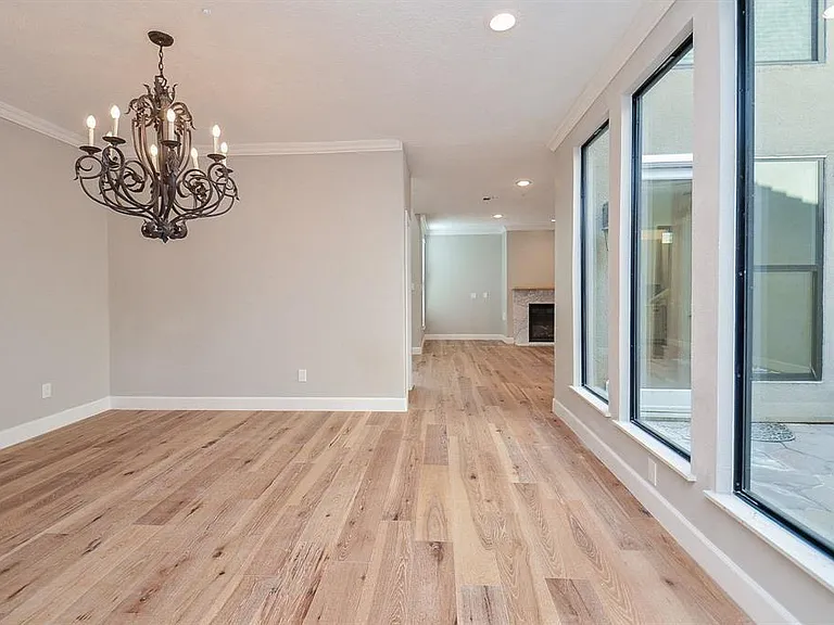 15735 Tanya Cir — Photo 2