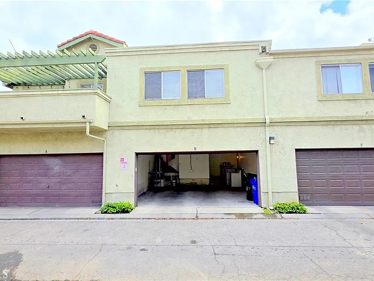 10187 Indian Summer Dr #E — Photo 2