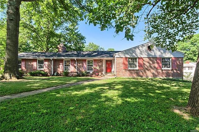 1st image of 311 Geyer Forest Dr