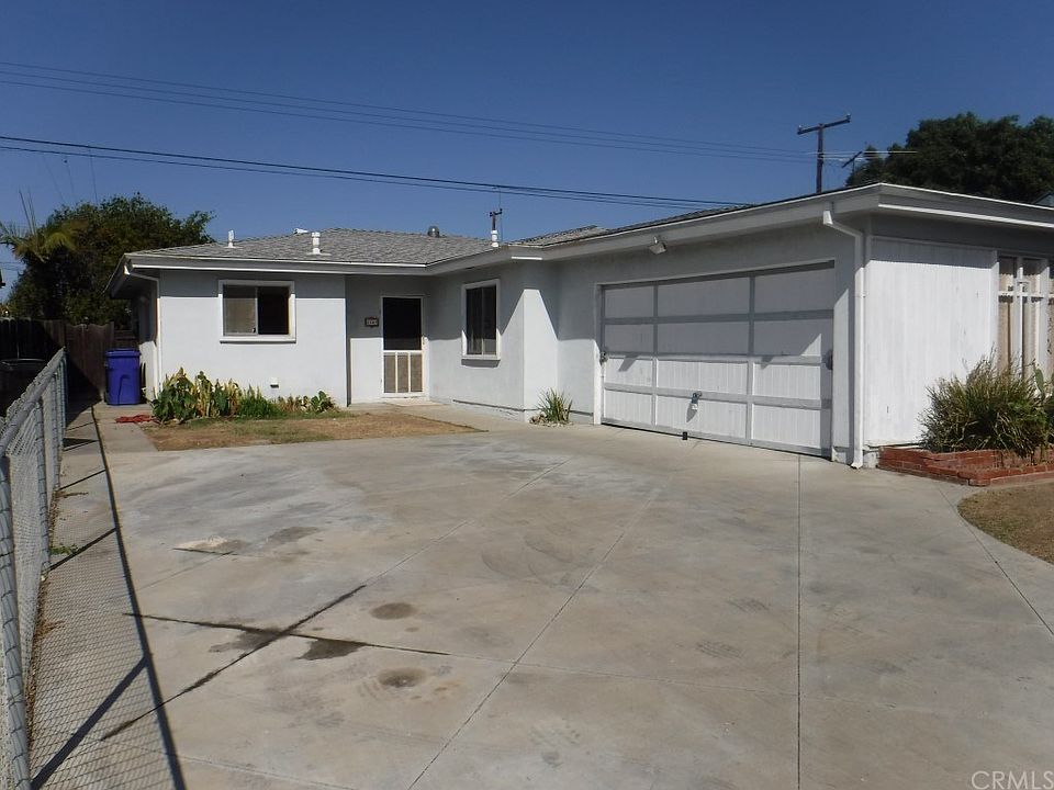 1st image of 1143 W 213th St