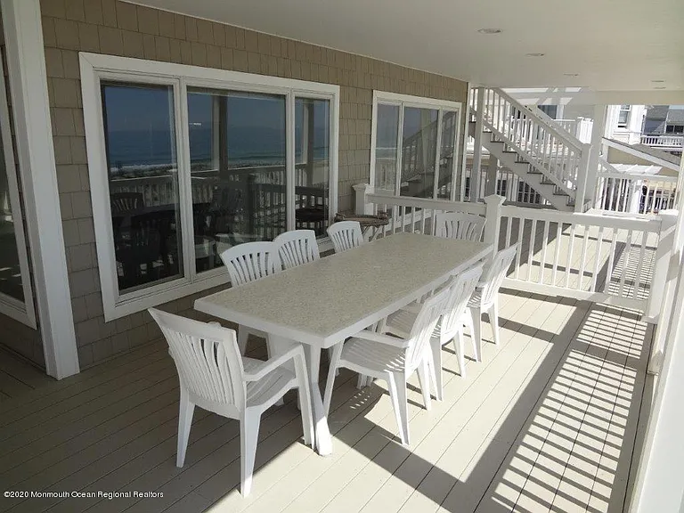 1904 Oceanfront #1 — Photo 10