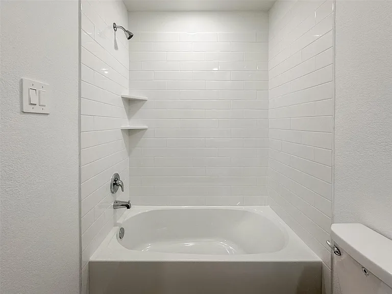 1515 Las Cuevas Dr — Photo 17