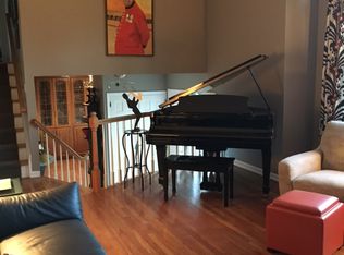 4 Polly Dr, Huntington, NY 11743