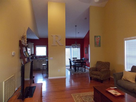 2nd image of 103 Noble Ln