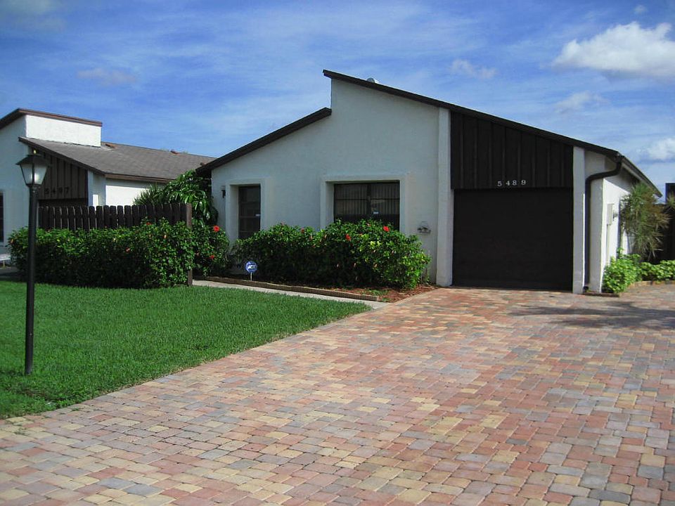 1st image of 5489 Mirror Lakes Blvd