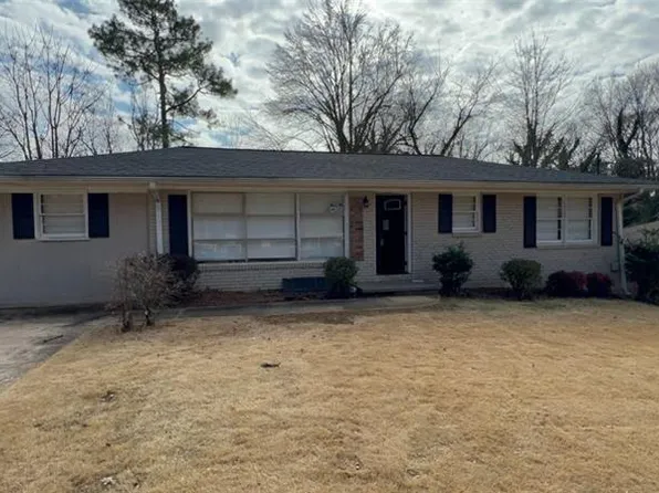 4027 Gladesworth Ln, Decatur, GA 30035